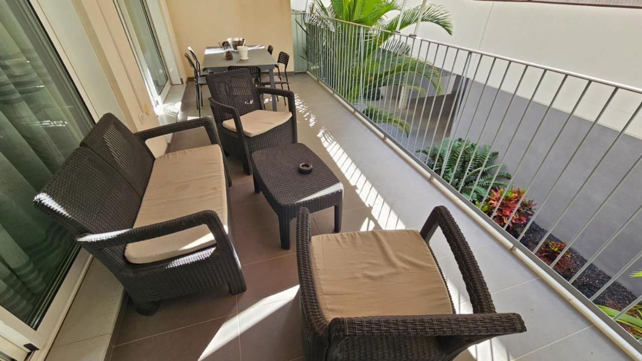 El Tesoro, Beautiful, Two Bedrooms Tenerife Sur Apartment *